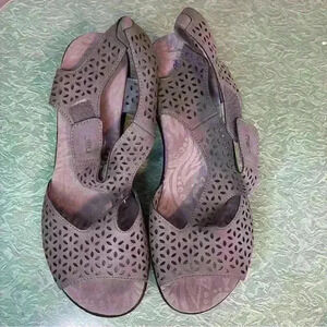 JBU By Jambu Sandals Womens 7.5 M Chloe Ankle Straps Gray Wedge Heels Laser Cut